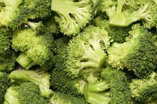 Brokoli salatası tarifi, Brokoli salatası nasıl yapılır Nefis Yemek