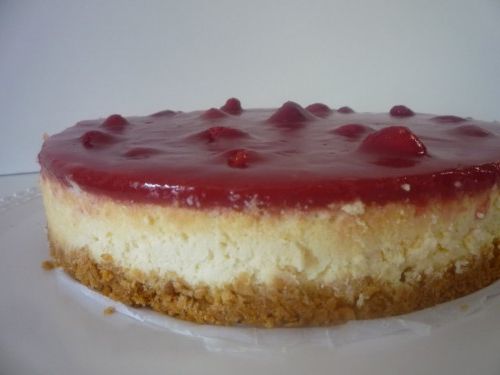 Cilekli Cheesecake Tarifi Cilekli Cheesecake Nasil Yapilir Cilekli Cheesecake Yapilisi