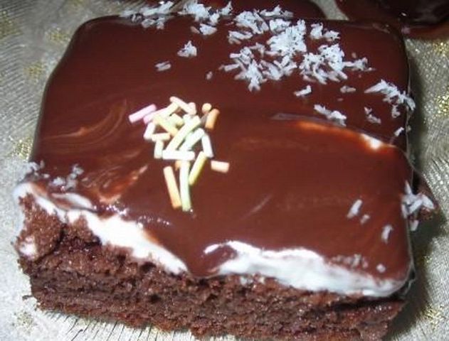 Çikolata soslu ıslak kek tarifi, Çikolata soslu ıslak kek nasıl yapılır